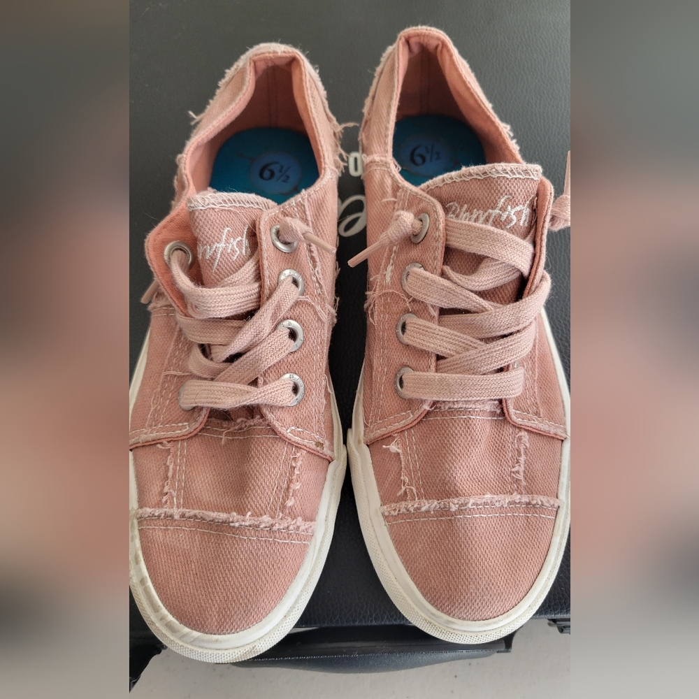 EUC Blowfish Sneakers Size 6.5